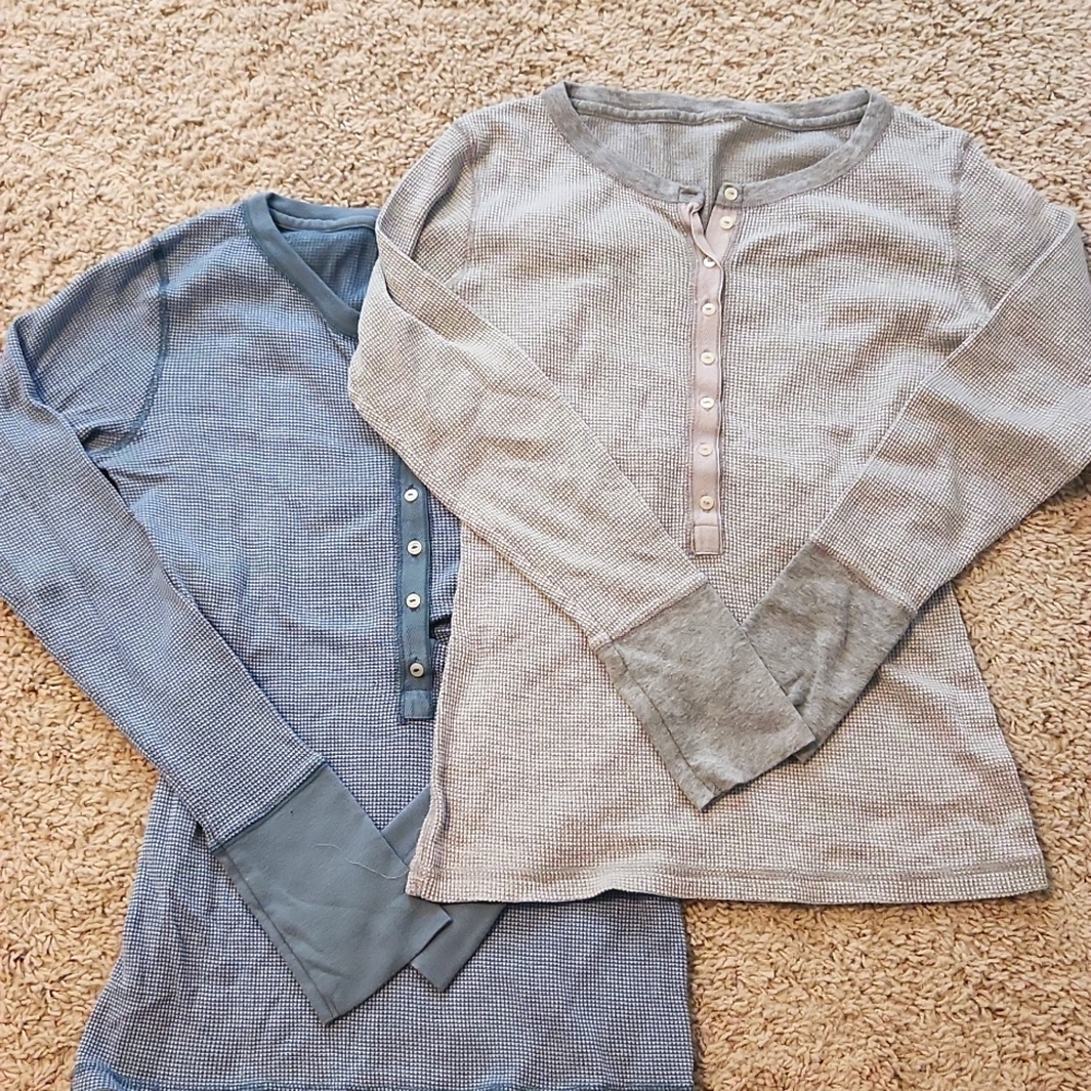 Waffle Set of 2 Button Up Shirts Size Small